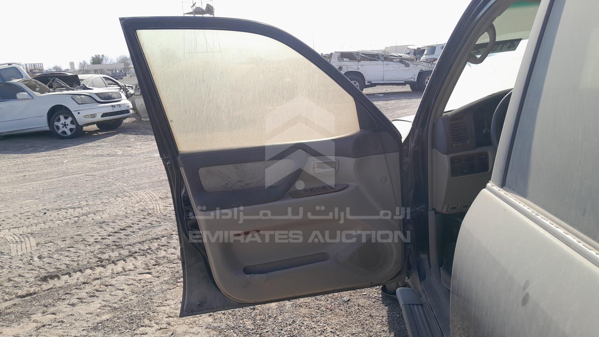 2004 TOYOTA LAND CRUISER VIN: JTEHJ09J445090852