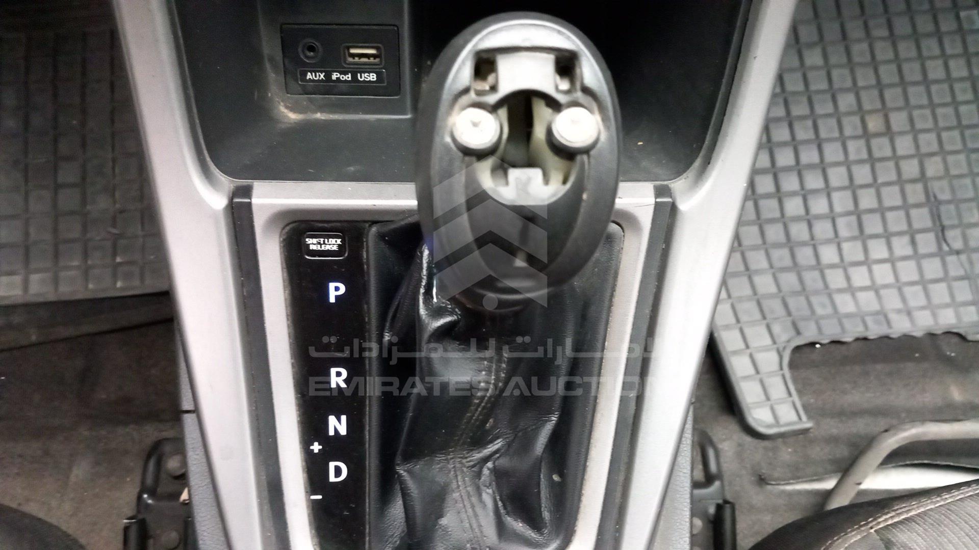 2015 HYUNDAI ELANTRA VIN: KMHDG41C9FU275960