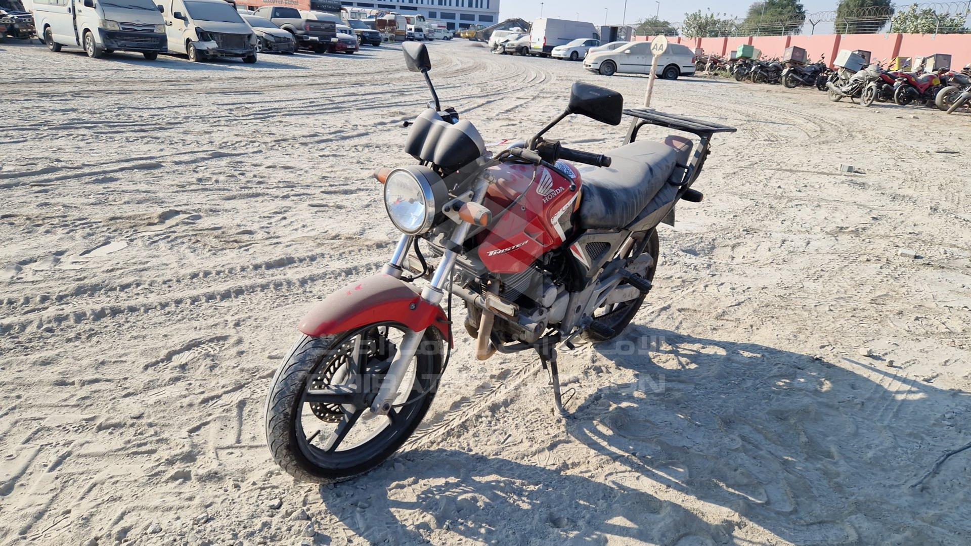 2014 HONDA MOTORBIKE VIN: 9C2MC3504ER350232