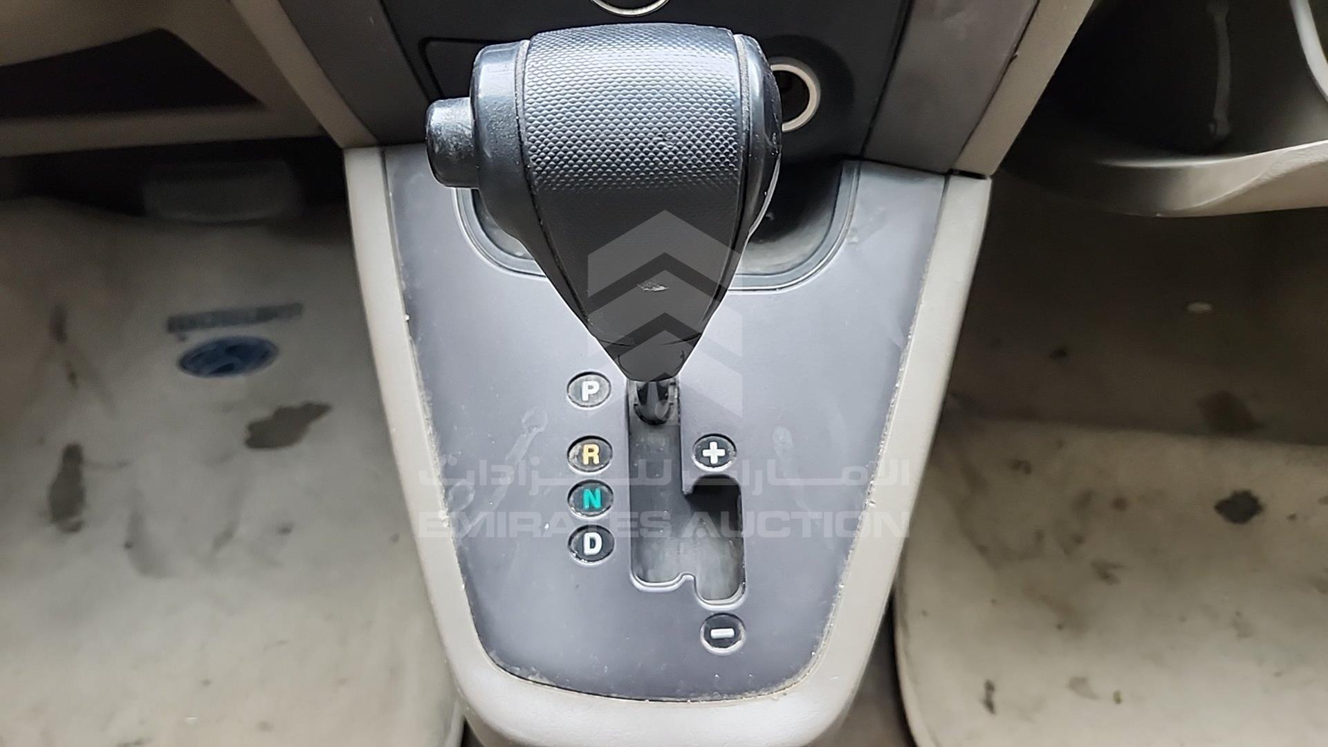 2009 HYUNDAI TUCSON VIN: KMHJM81BX9U992446