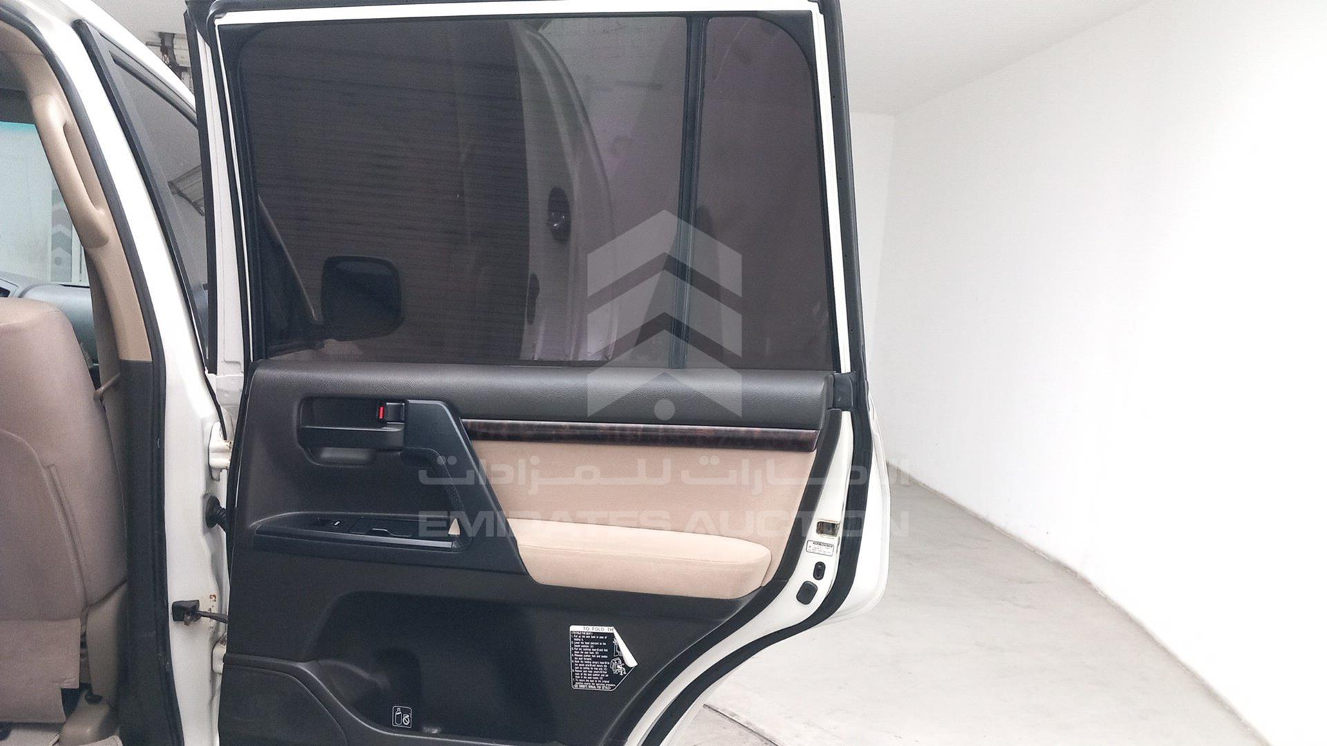 2009 TOYOTA LAND CRUISER VIN: JTMHU09J695010180