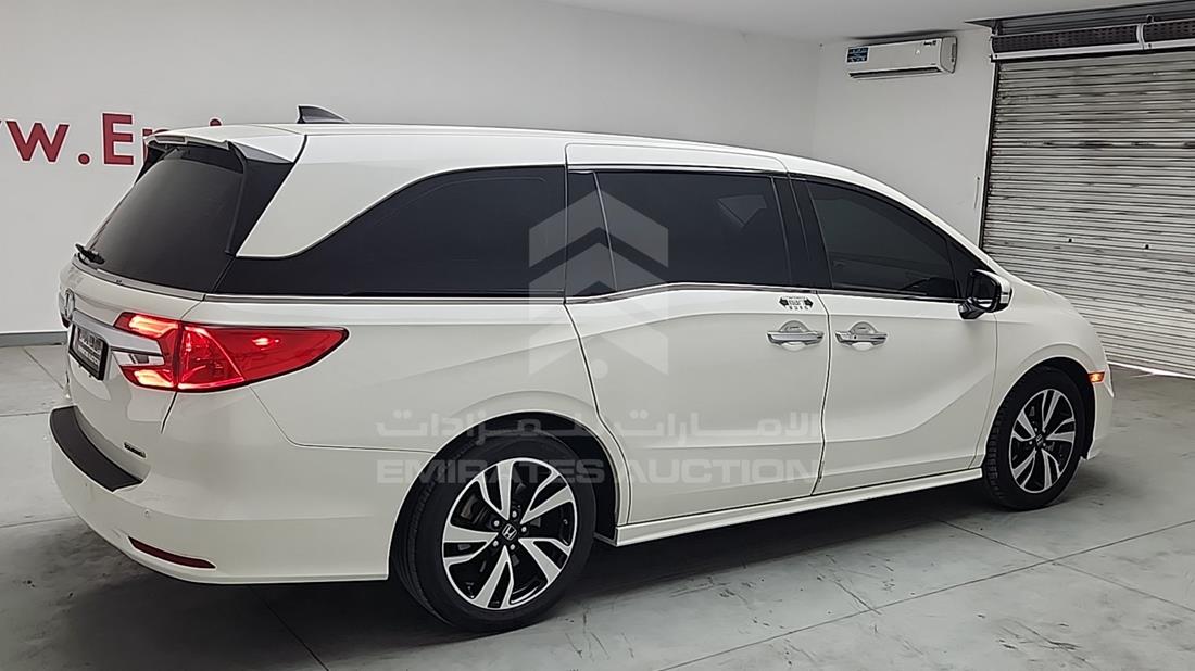 2019 Honda Odyssey — Rear Right Angle — Photo 8