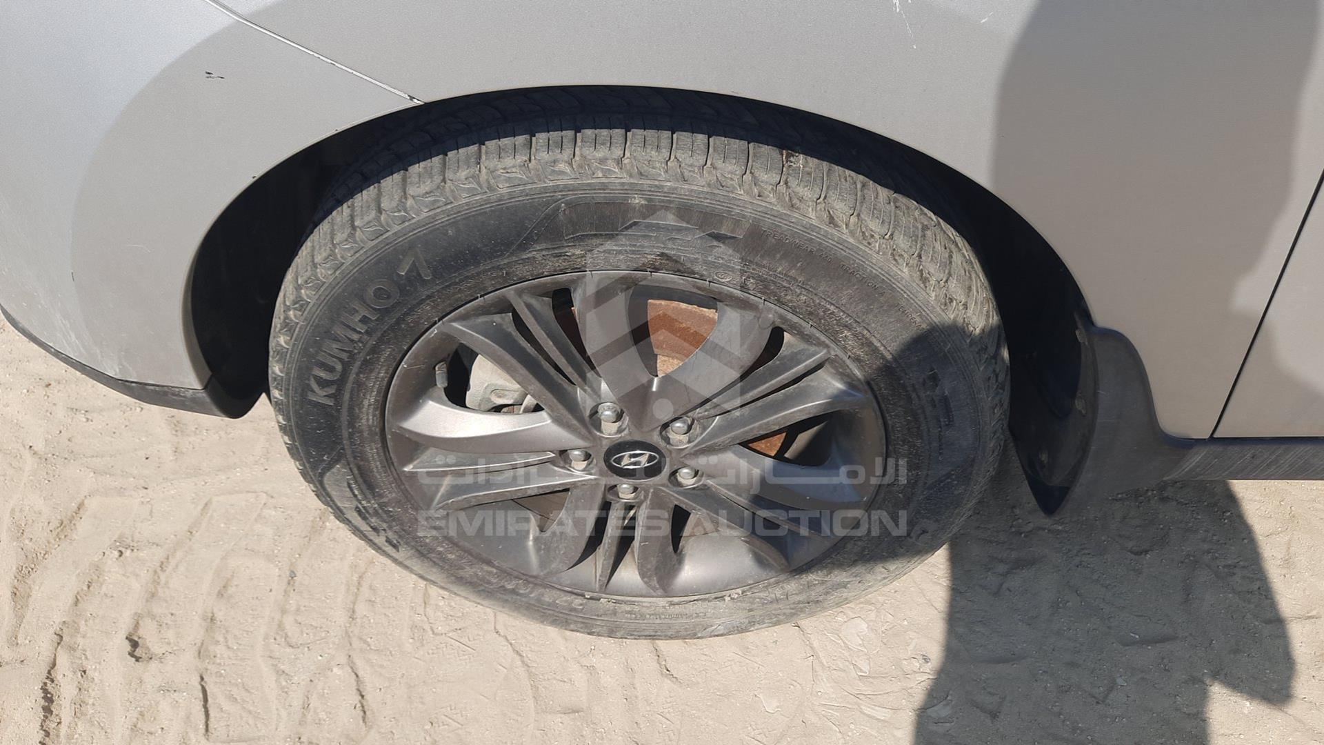 2015 HYUNDAI TUCSON VIN: KMHJT81E7FU056065