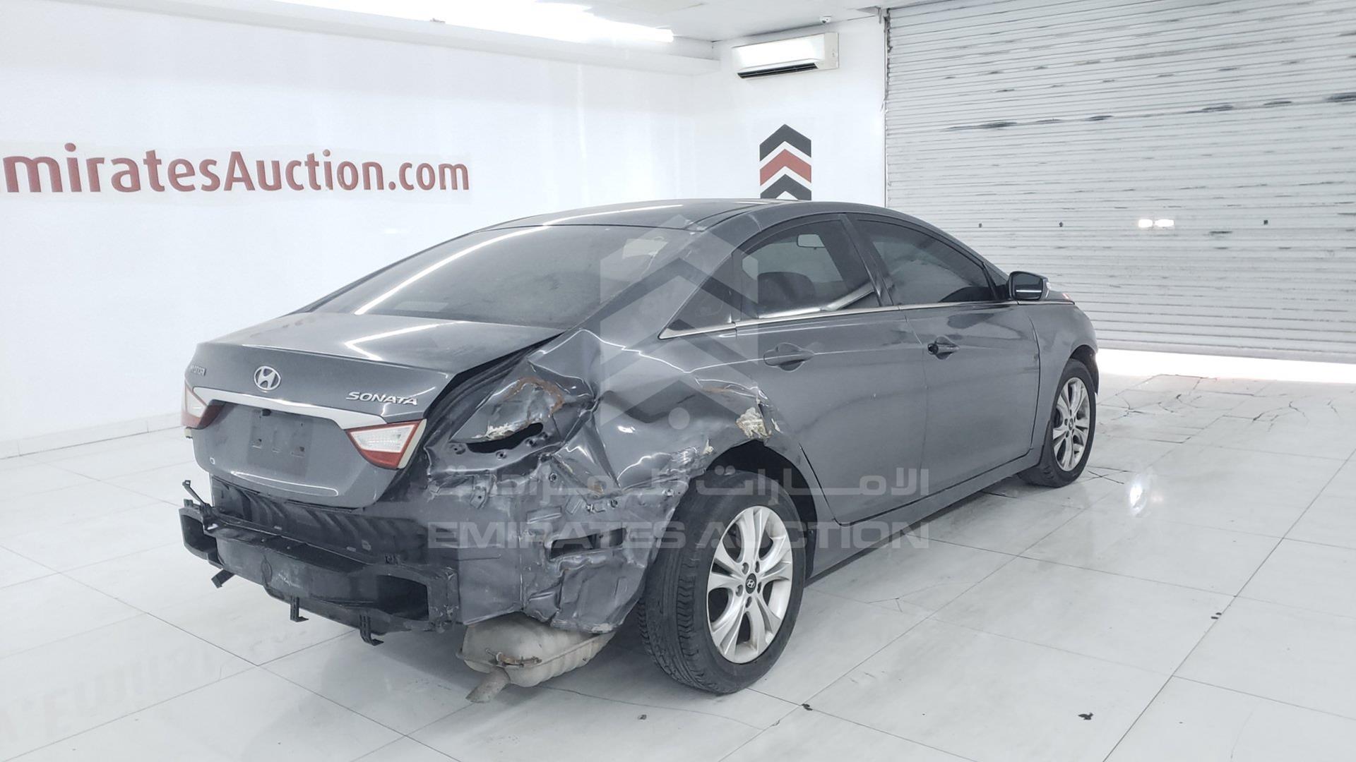 2012 HYUNDAI SONATA VIN: KMHEB41C3CA403156