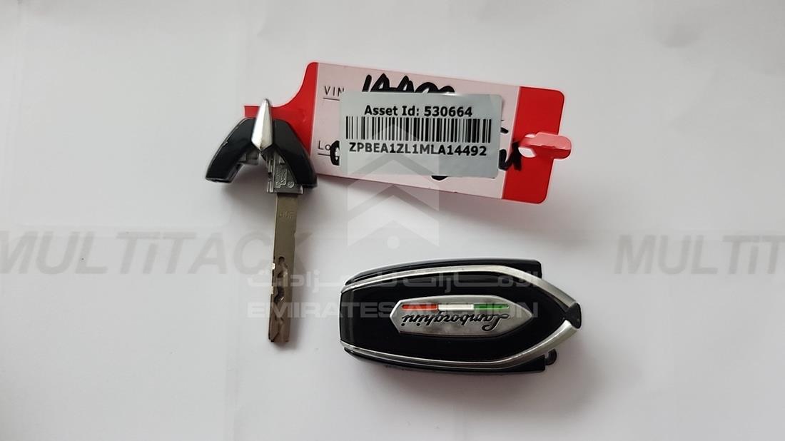 2021 Lamborghini Urus — Keys — Photo 7