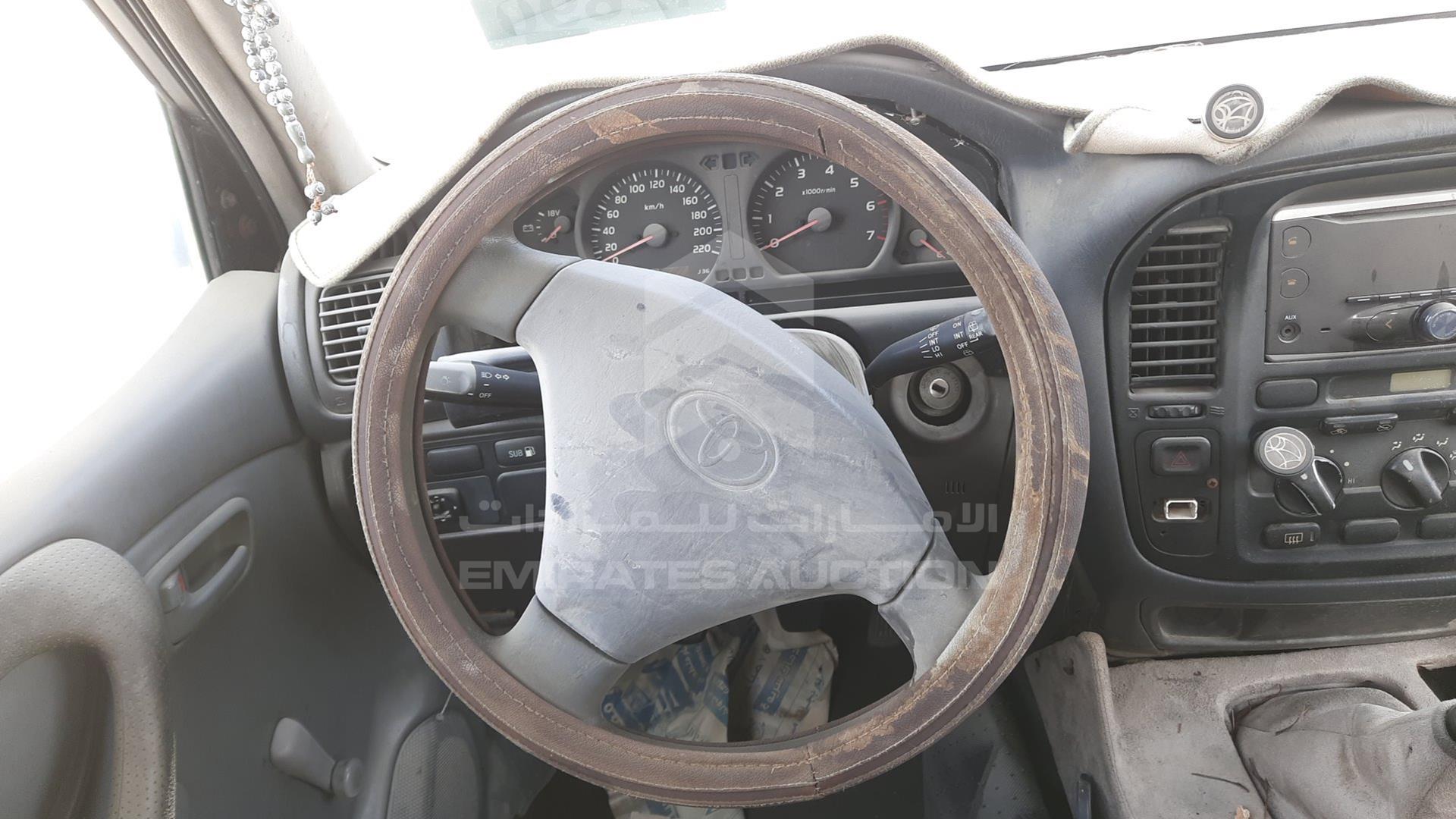 2000 TOYOTA LAND CRUISER VIN: JTCHJ01J0Y0028324