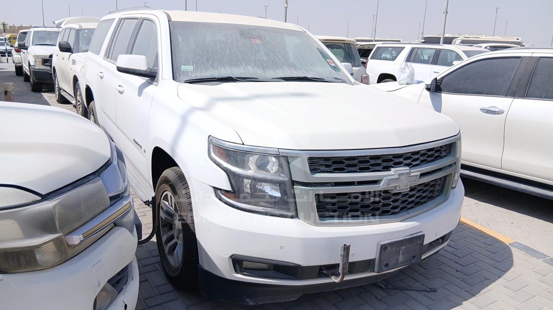 2019 Chevrolet Suburban — Front Right Angle — Photo 10