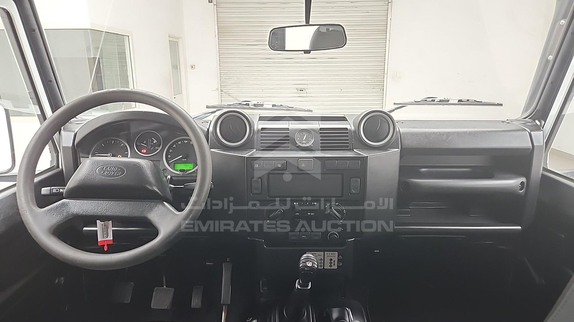 2011 LAND ROVER DEFENDER VIN: SALLDVBS8BA405450