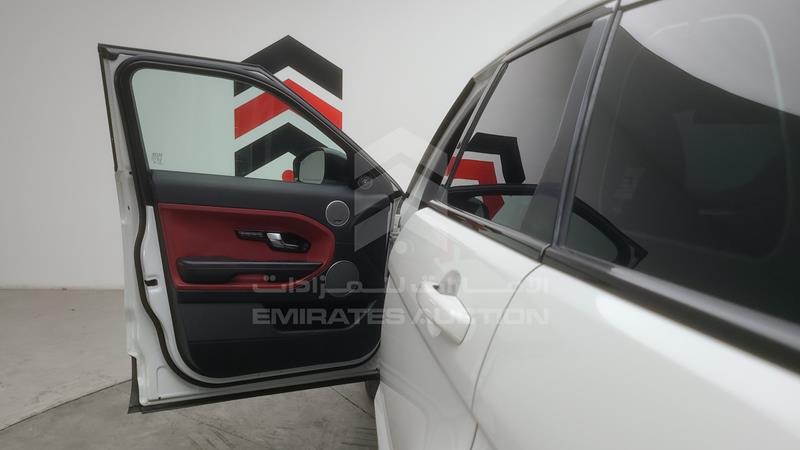 SALVA2BG0EH935397 Auction: EmiratesAuction Lot: 416781 SALVA2BG0EH935397 Range Rover Evoque 2014 WHITE Photo 16