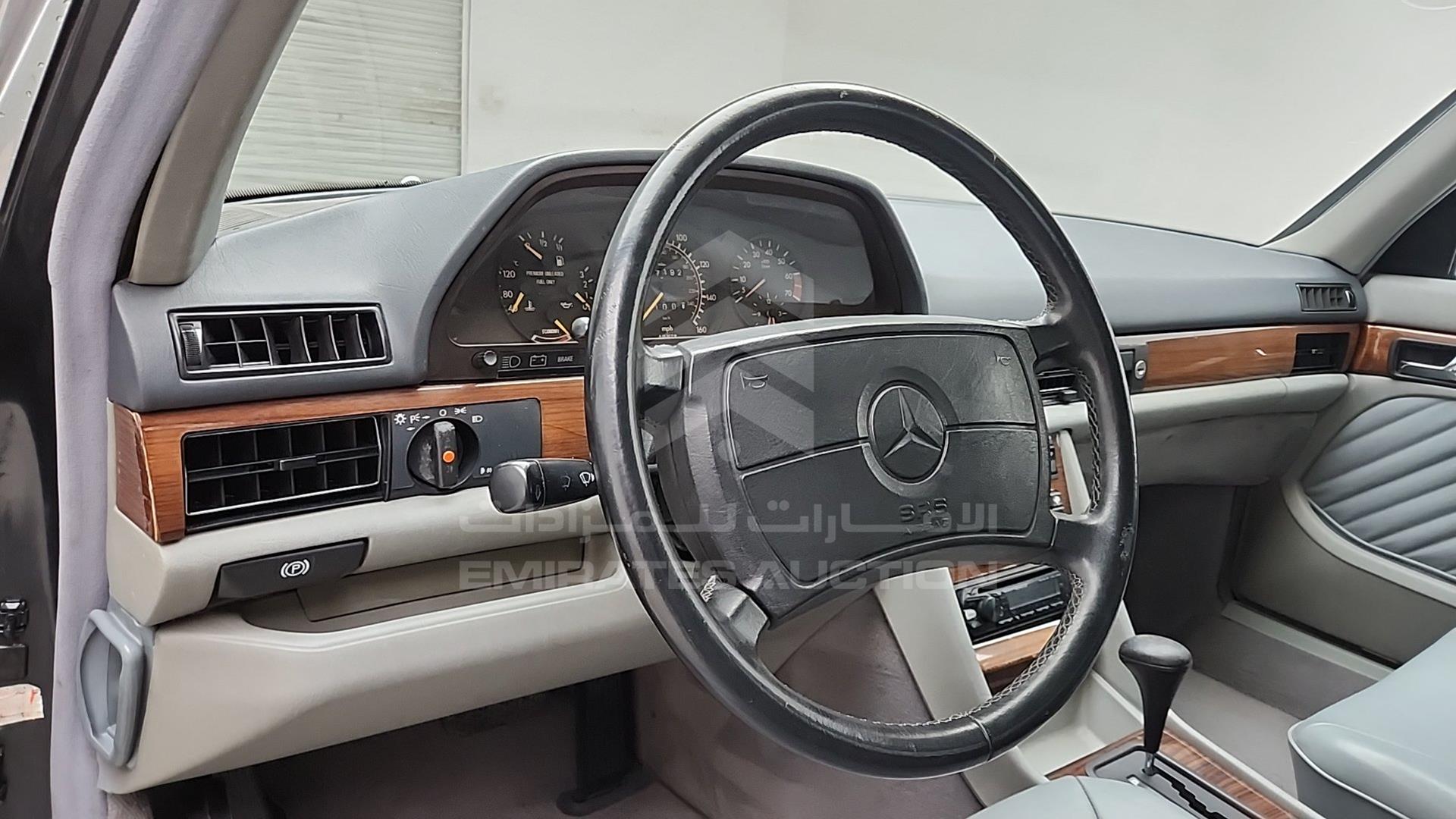 1990 MERCEDES SE 300 VIN: WDBCA24D8LA545332