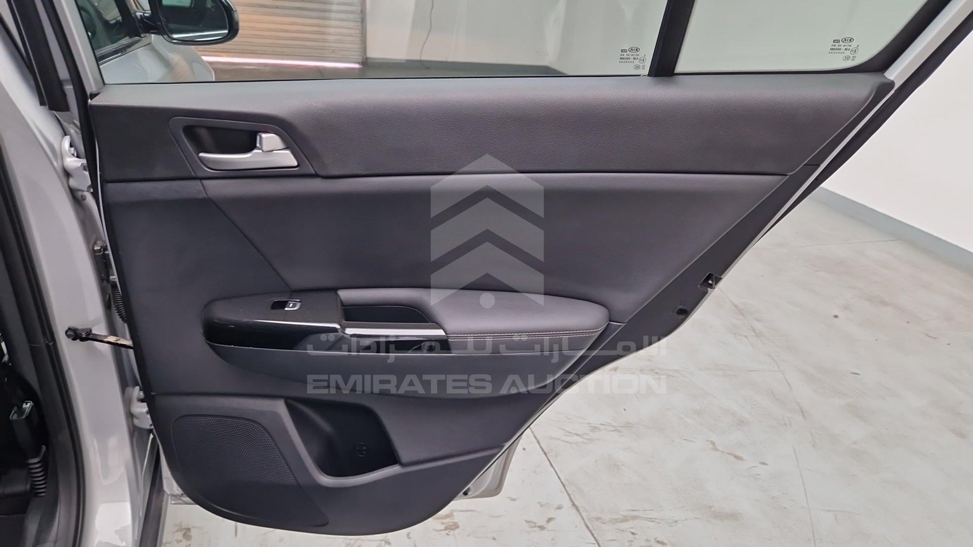 2020 KIA SPORTAGE VIN: KNDPNCAC8L7699206