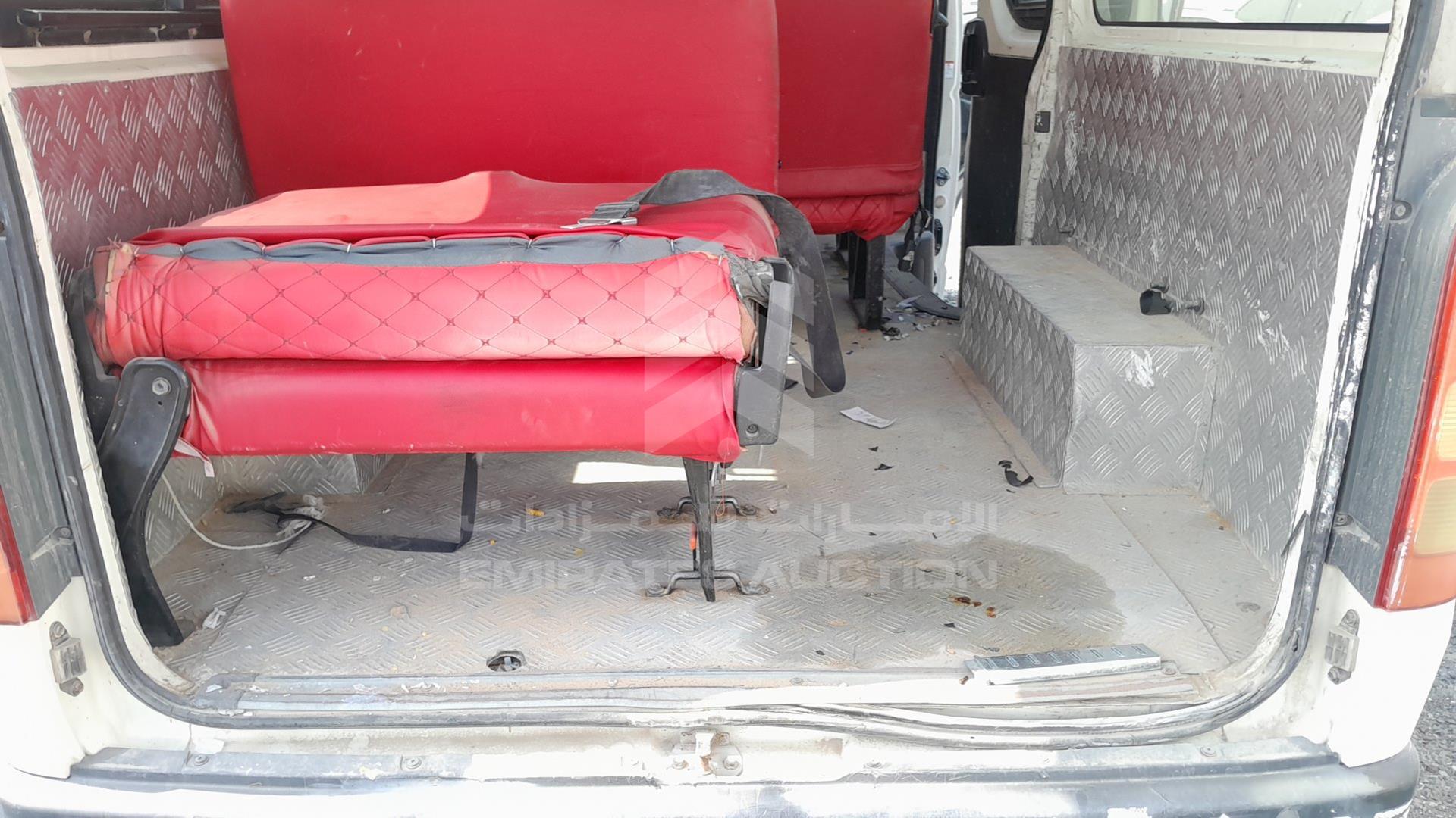 2015 TOYOTA HIACE VIN: JTGJX02P0F5041124