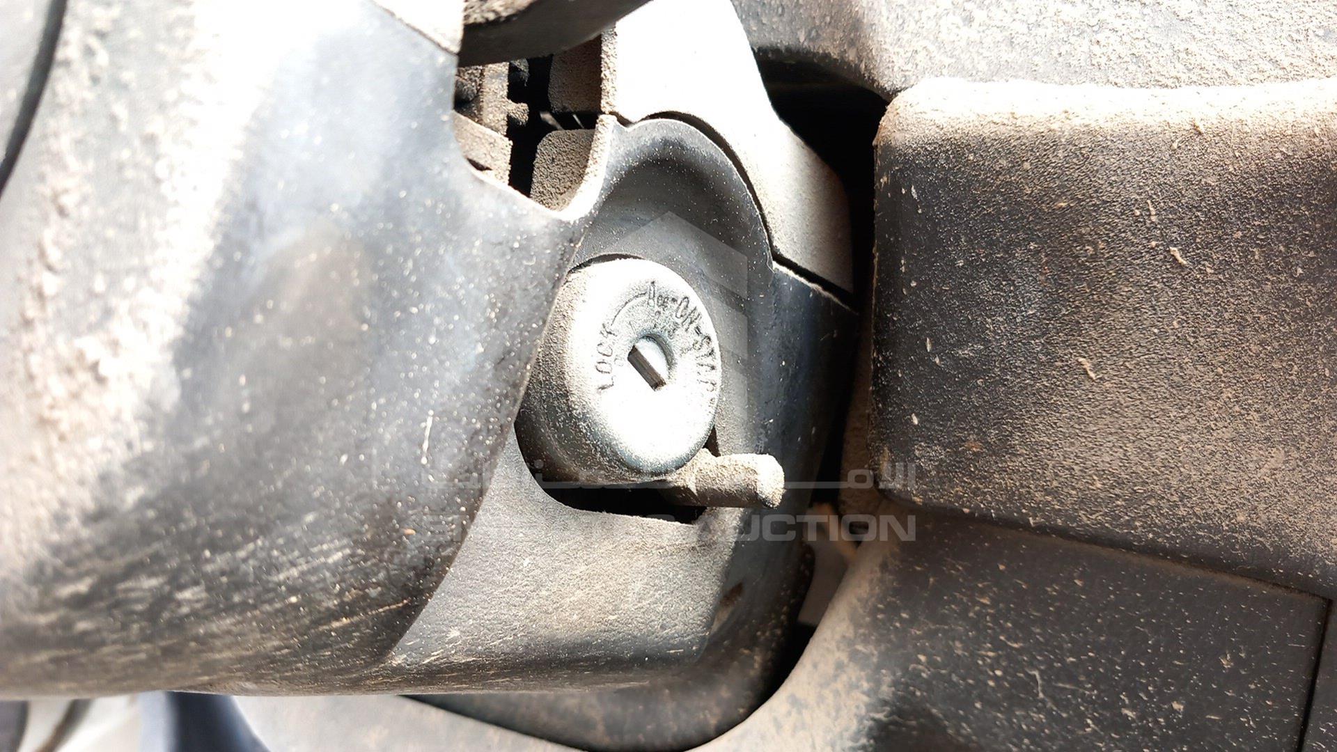 1999 NISSAN SENTRA VIN: JN1BB41S8XW002552