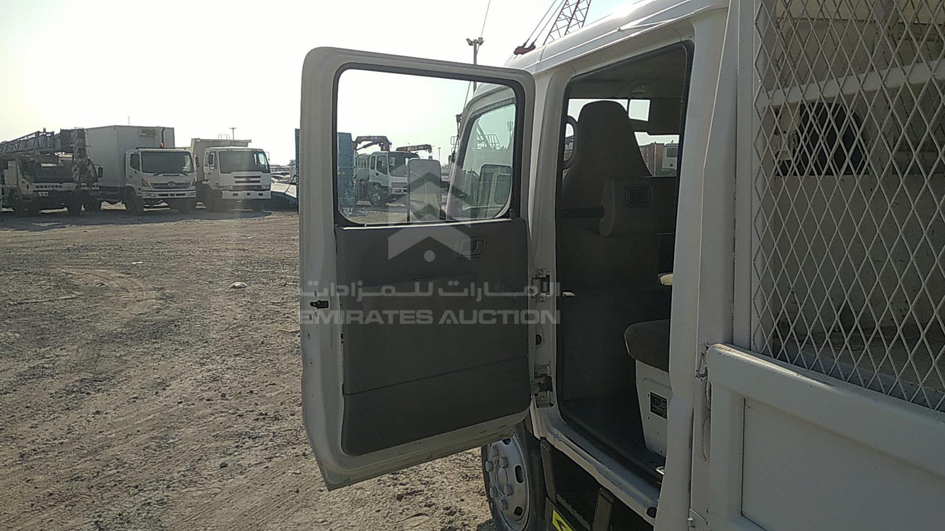 2015 MITSUBISHI CANTER VIN: JL7B6E1P0FK028476