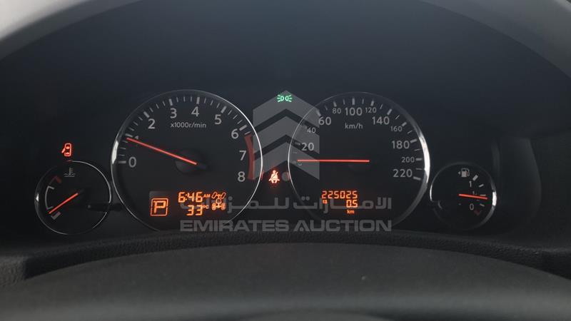 VSKLR11A3EA543133 Auction: EmiratesAuction Lot: 405690 VSKLR11A3EA543133 Nissan Pathfinder 2014 WHITE Photo 14