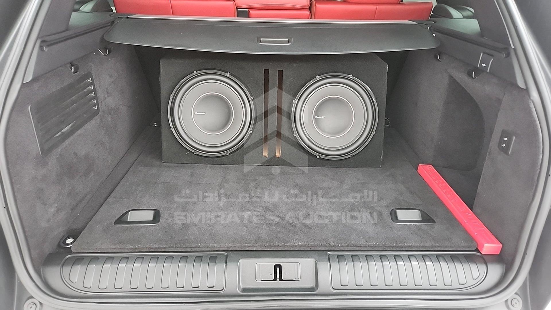 2018 RANGE ROVER SPORT VIN: SALWA2BE9JA182409