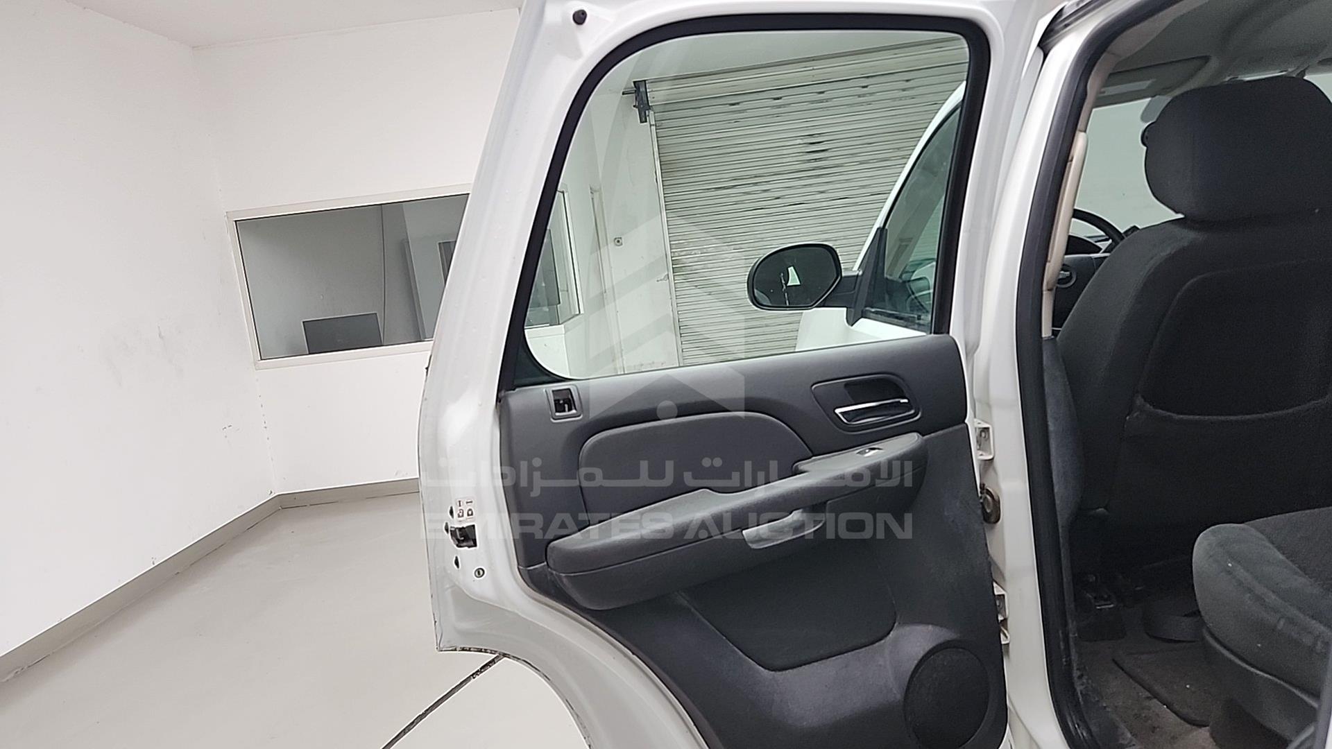 2008 CHEVROLET TAHOE VIN: 1GNFK13JX8J126409