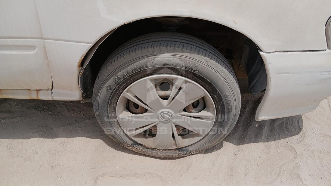 2000 Nissan Sunny — Front Right Tyre — Photo 27
