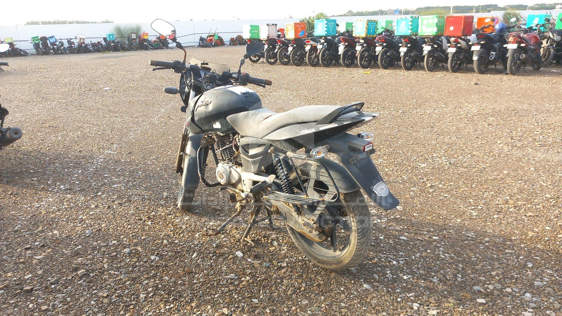 2015 BAJAJ 150 CC VIN: MD2A11CZ8FWM47953
