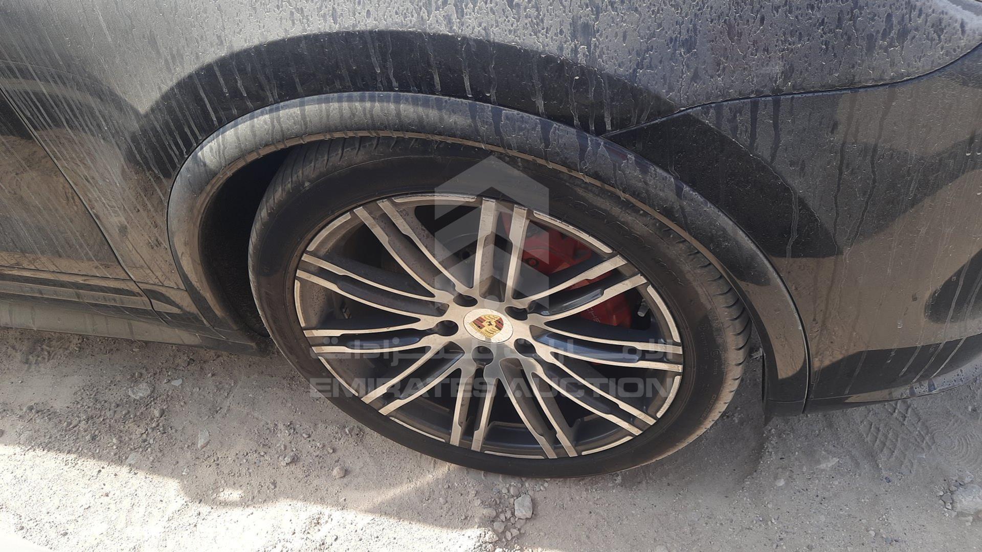 2016 PORSCHE CAYENNE GTS VIN: WP1ZZZ92ZGLA78028