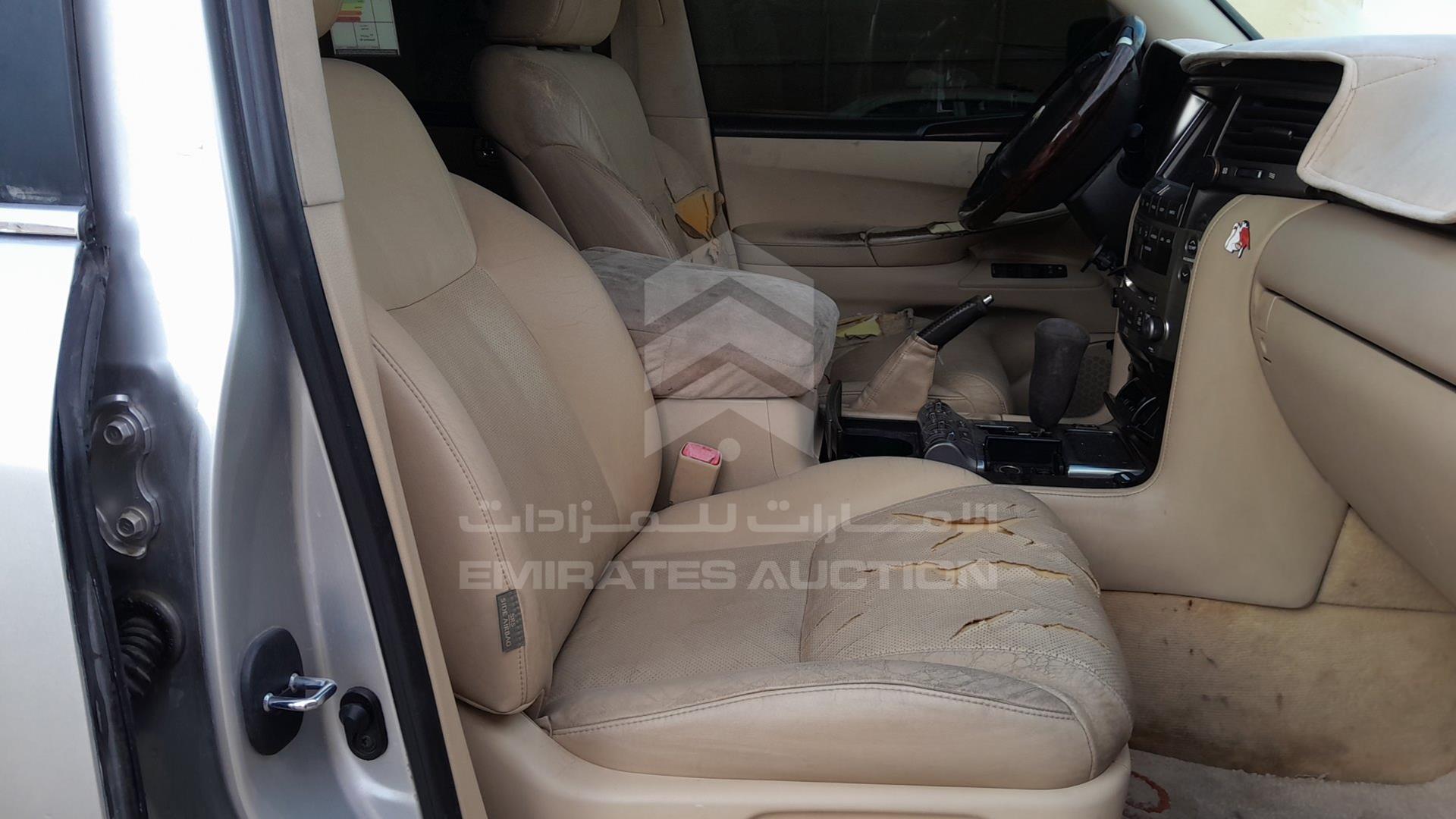 2009 LEXUS LX 570 VIN: JTJHY00W994024879