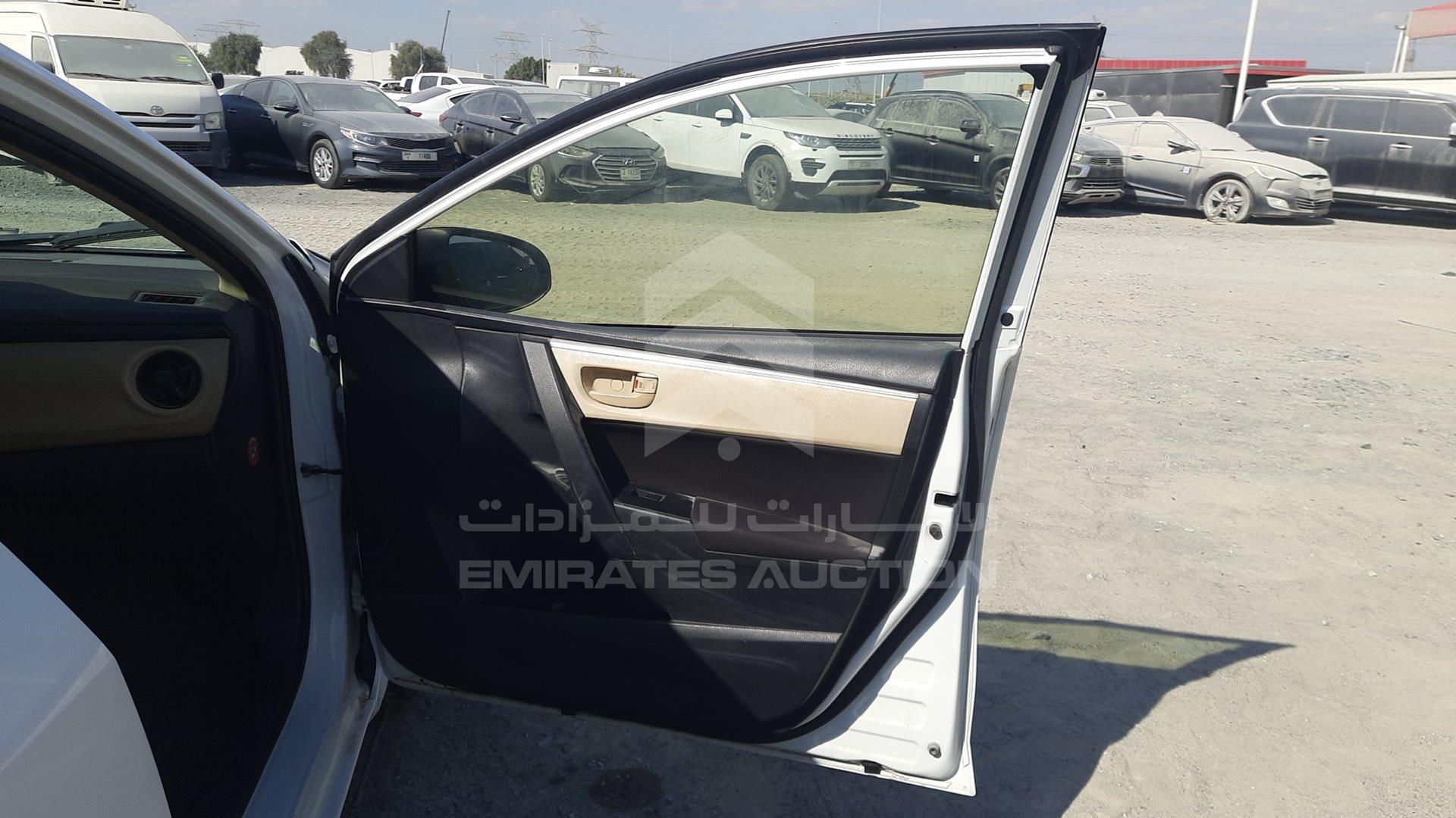 2019 TOYOTA COROLLA VIN: RKLBB9HE3K5231023