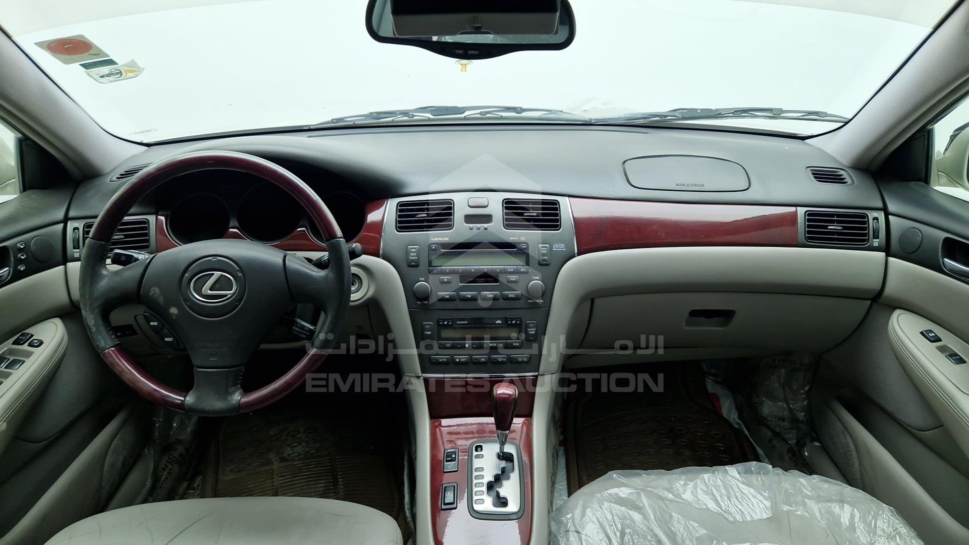 2002 LEXUS ES 300 VIN: JTHBF30G820063242