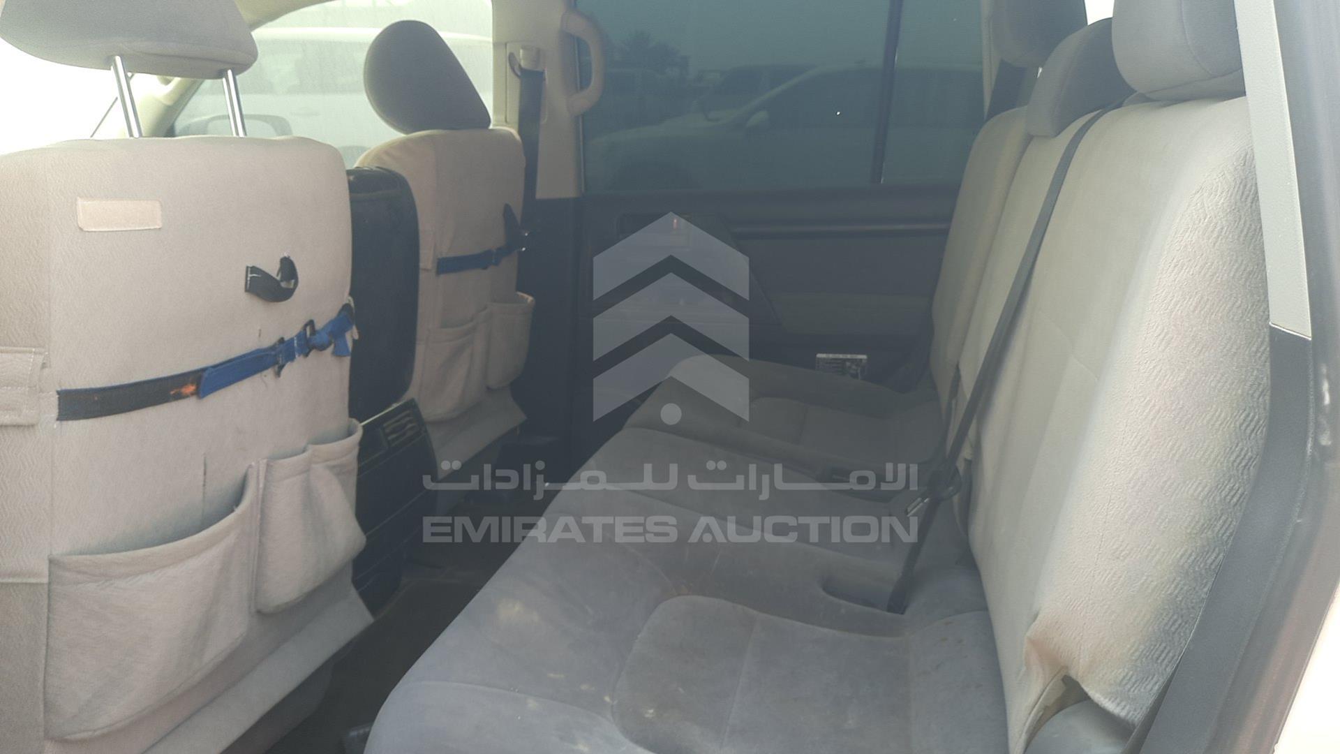 2011 TOYOTA LAND CRUISER VIN: JTMDU09J1B4033618