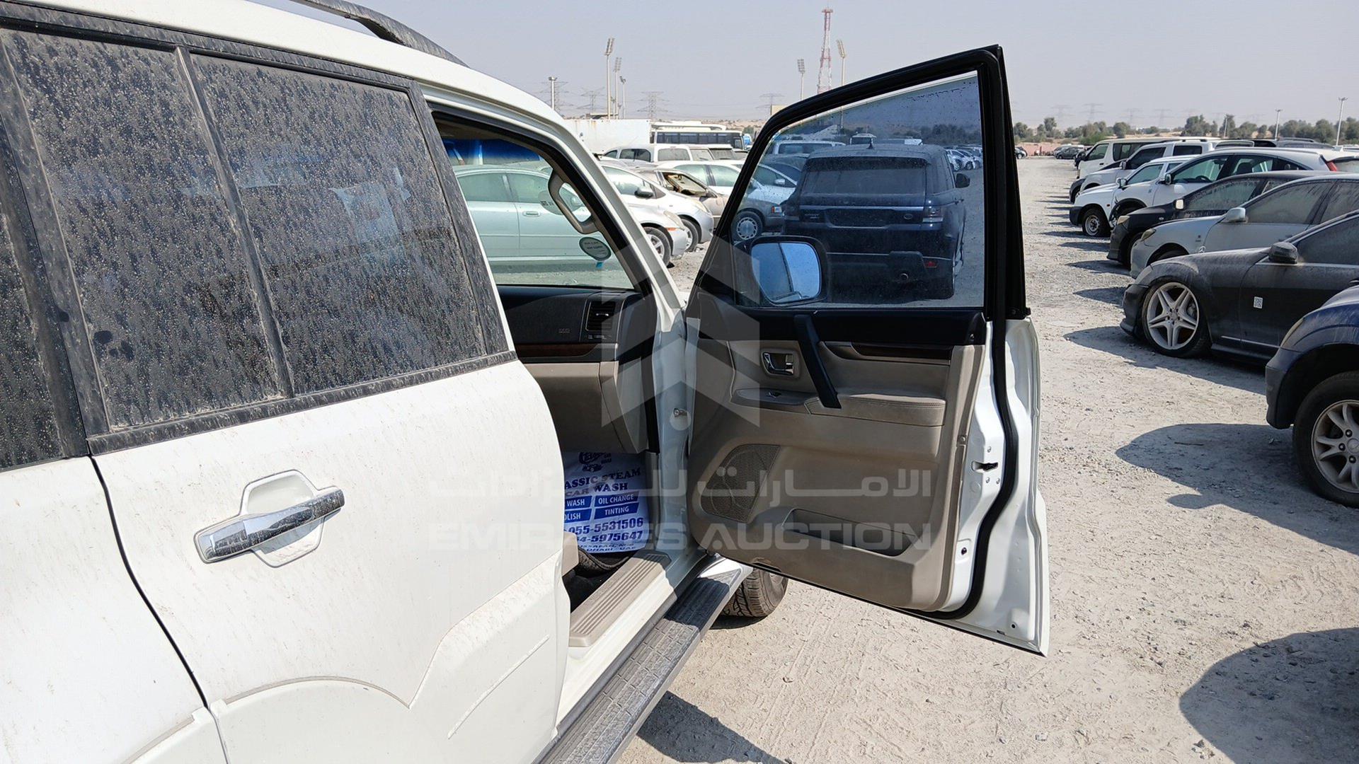 2013 MITSUBISHI PAJERO VIN: JMYLRV95WDJ706603