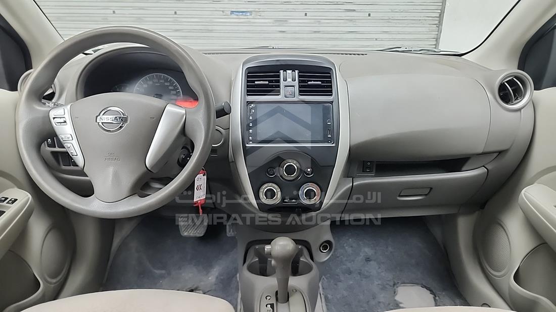 نيسان صني 2021 — زاوية الواجهة الكاملة — صورة 15