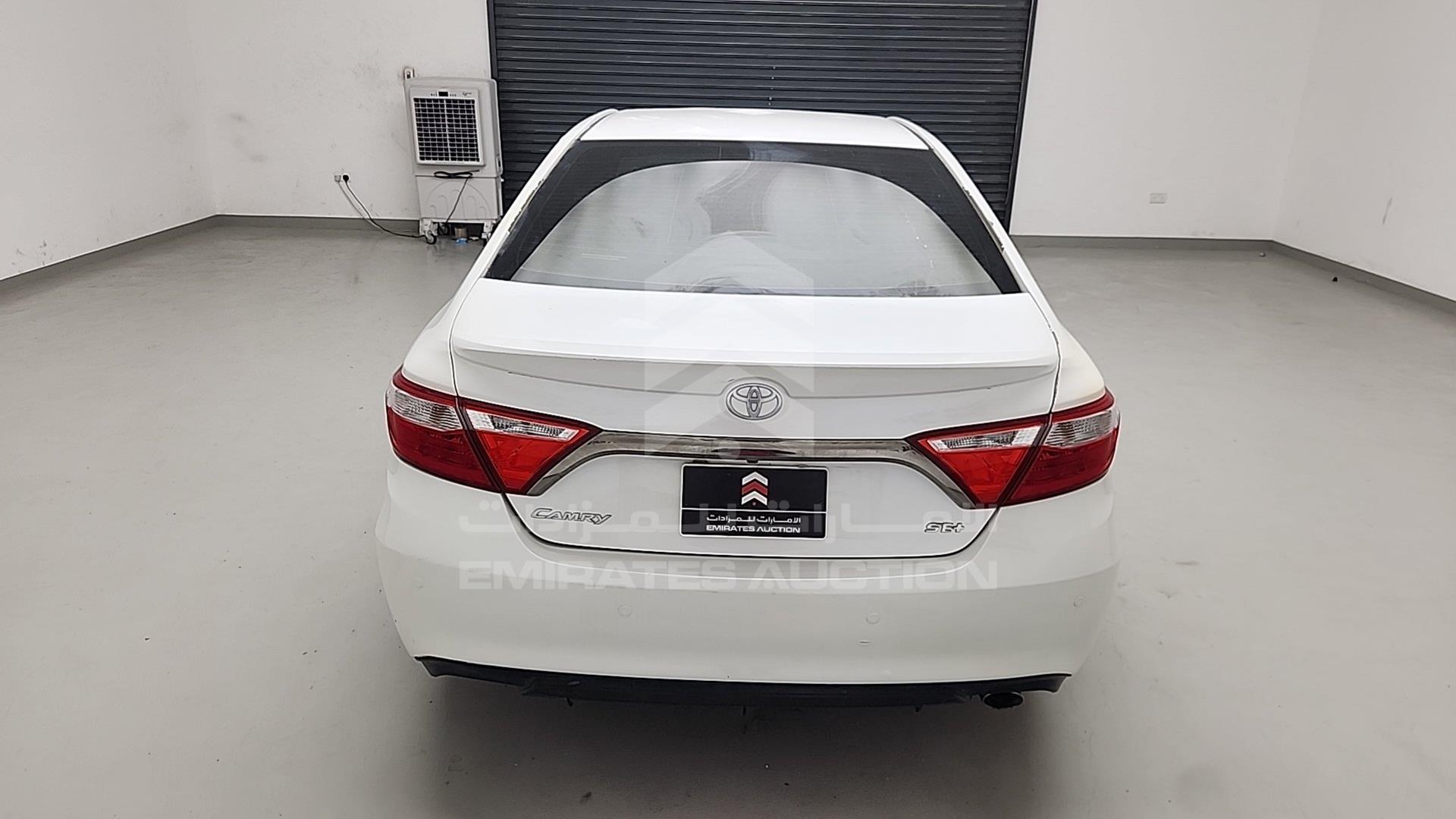 2016 TOYOTA CAMRY VIN: 4T1BF1FK2GU984563