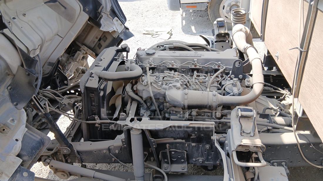 2009 Isuzu Reward NP — Engine Bay — Photo 26