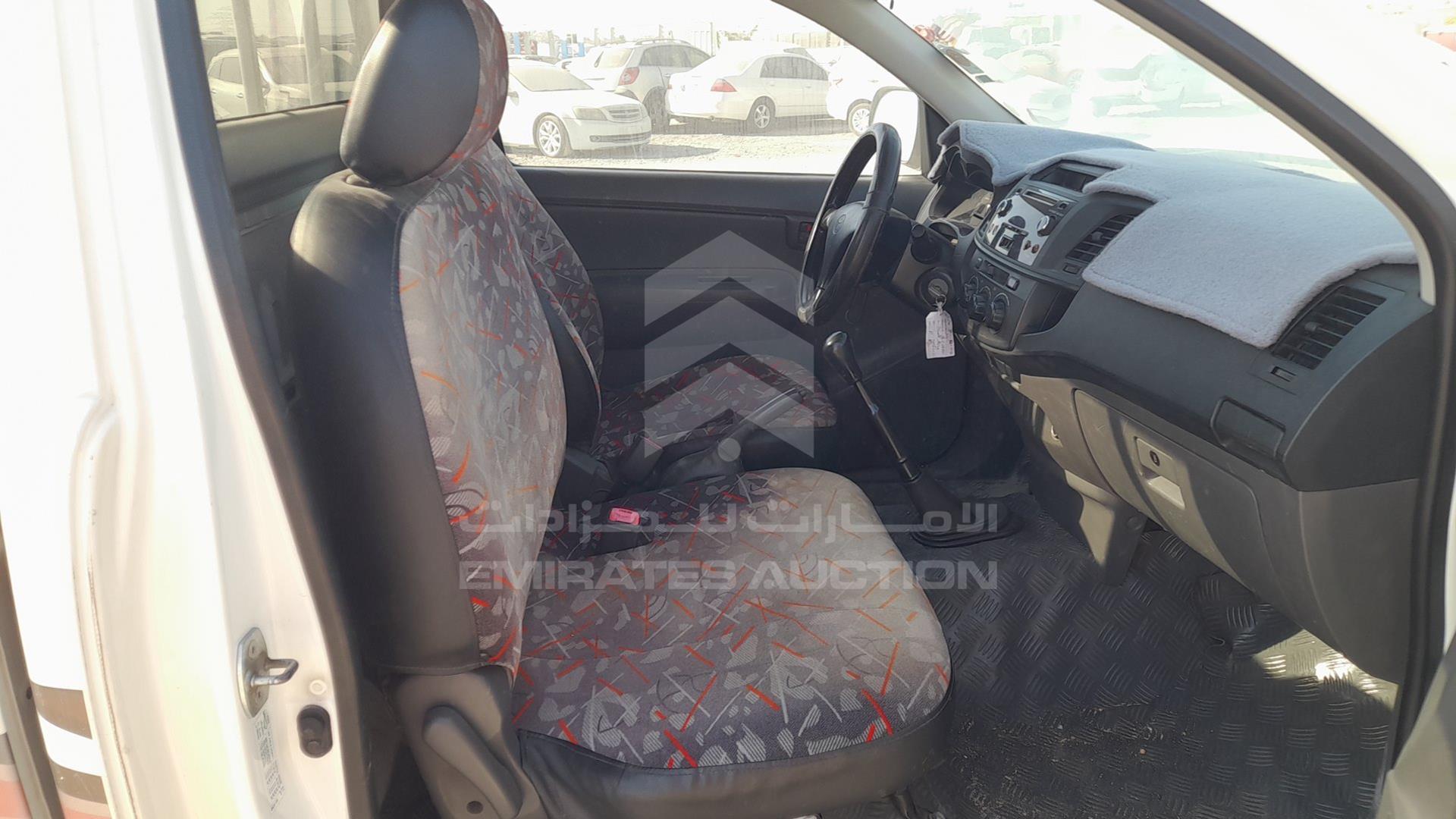 2014 TOYOTA HILUX VIN: MR0CX12G2E0121310