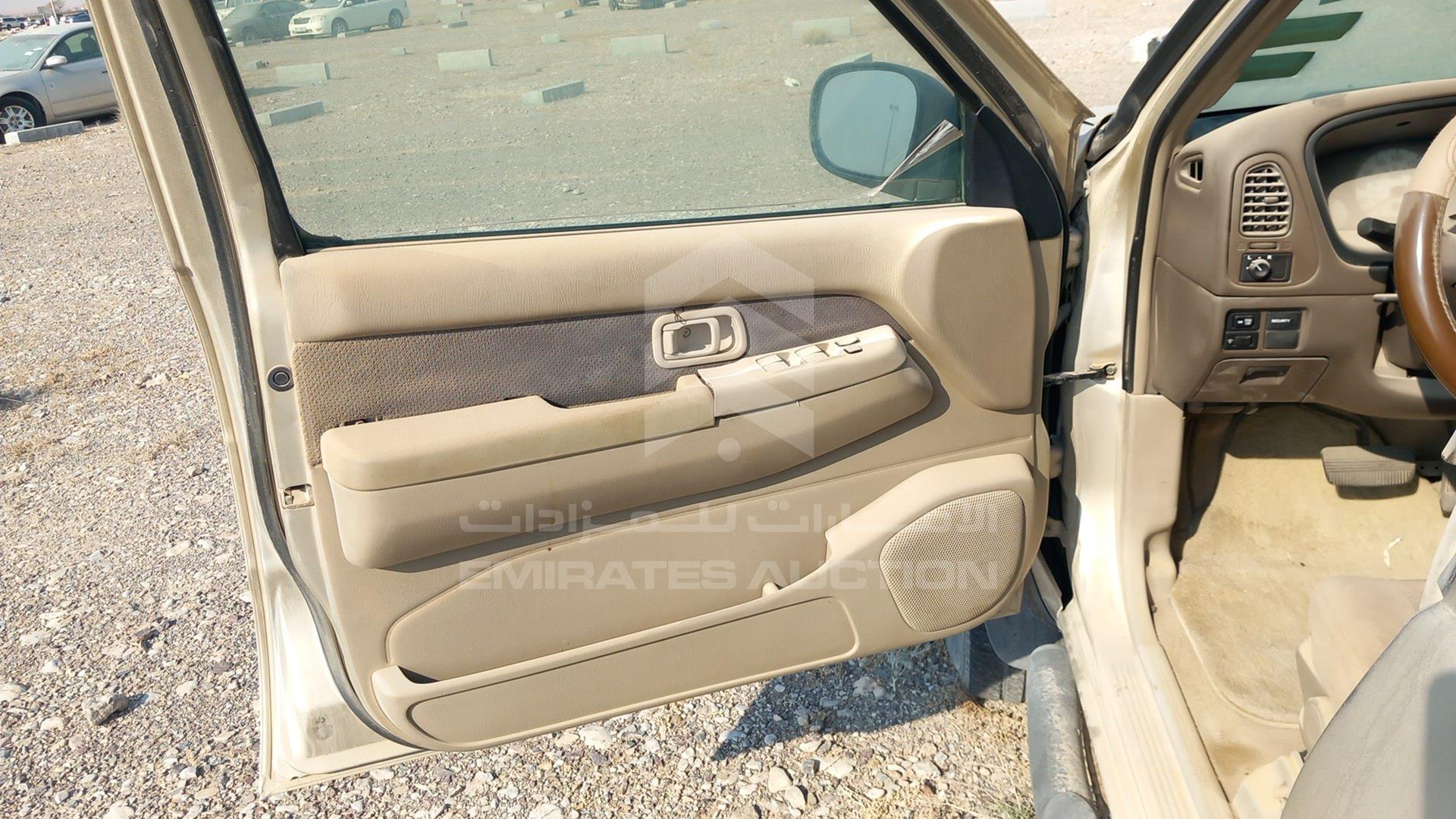 2000 NISSAN PATHFINDER VIN: JN8AR07Y3YW442550
