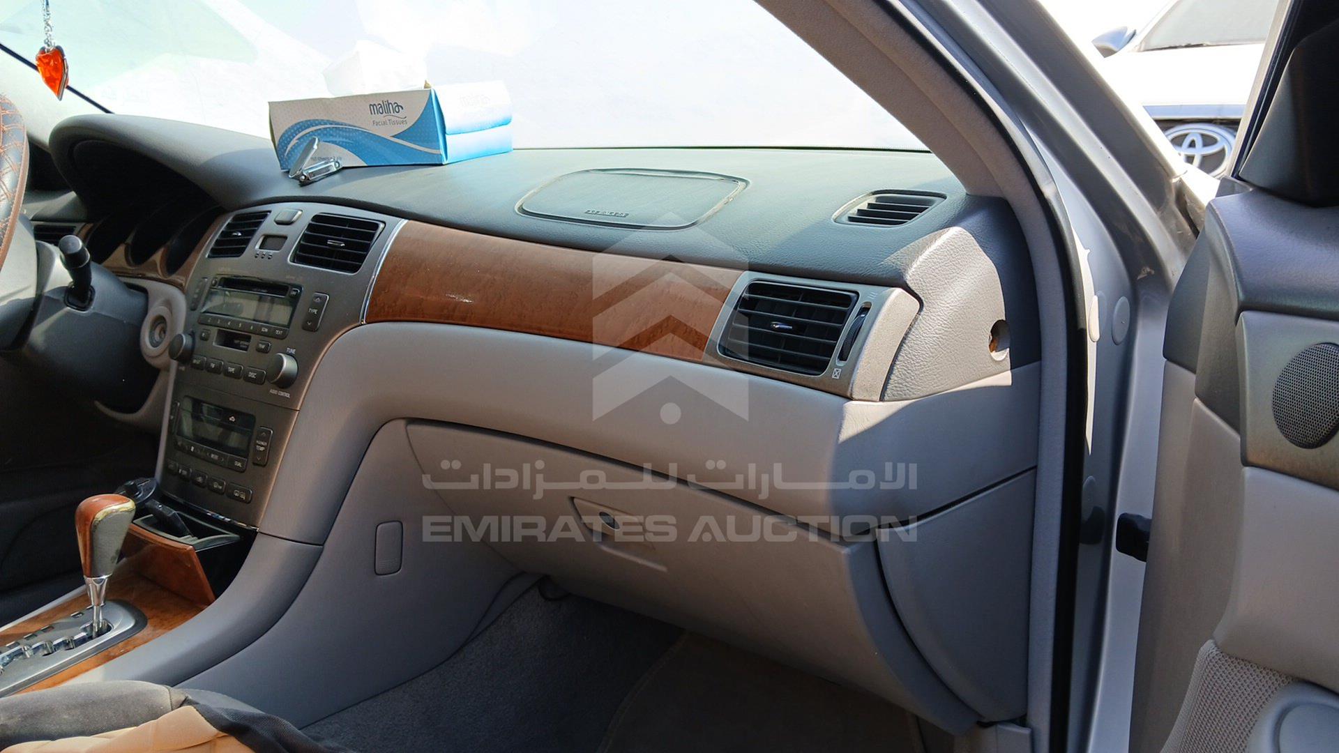2005 LEXUS ES 330 VIN: JTHBA30GX65151698