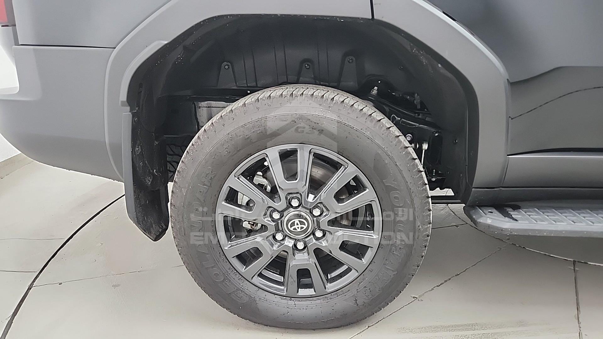 2024 TOYOTA PRADO VIN: JTEAACAJ4RK005516