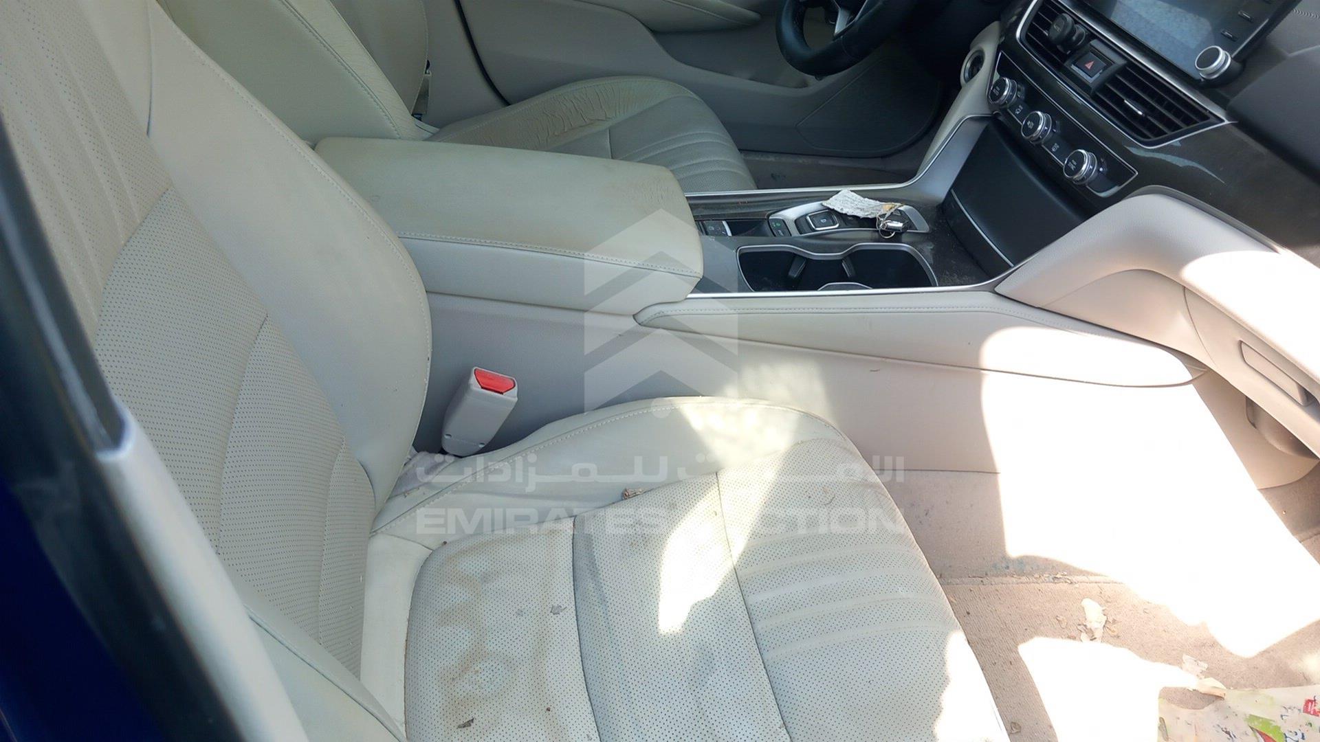 2018 HONDA ACCORD VIN: 1HGCV2638JA600306