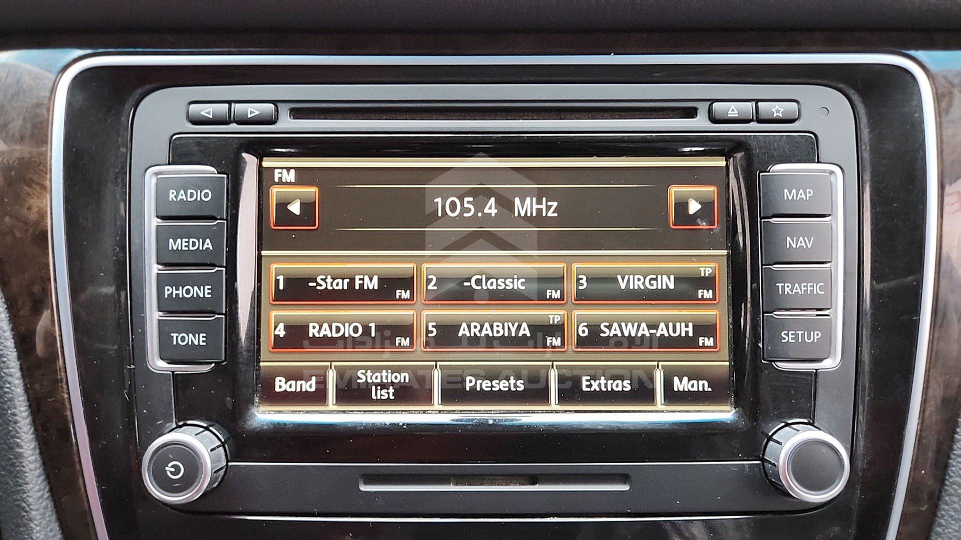 2015 VOLKSWAGEN PASSAT VIN: WVWCR7A38FC001182