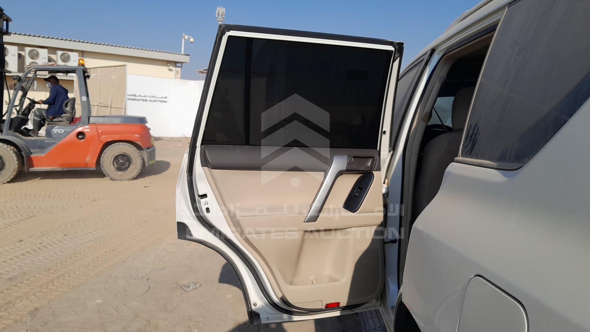 2018 TOYOTA PRADO VIN: JTEBU3FJ2JK146660
