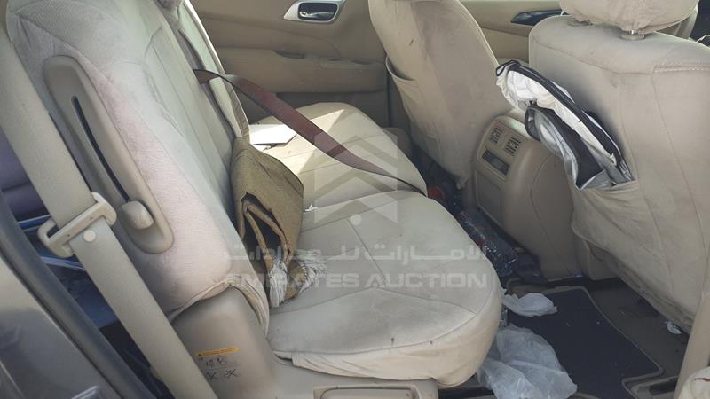 5N1AR2M50EC626502 Auction: EmiratesAuction Lot: 408569 5N1AR2M50EC626502 Nissan Pathfinder 2014 GREY Photo 19