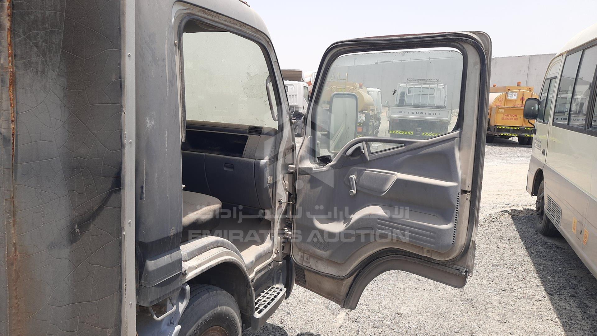 2005 MITSUBISHI CANTER VIN: JL6BCE6JX5K014777