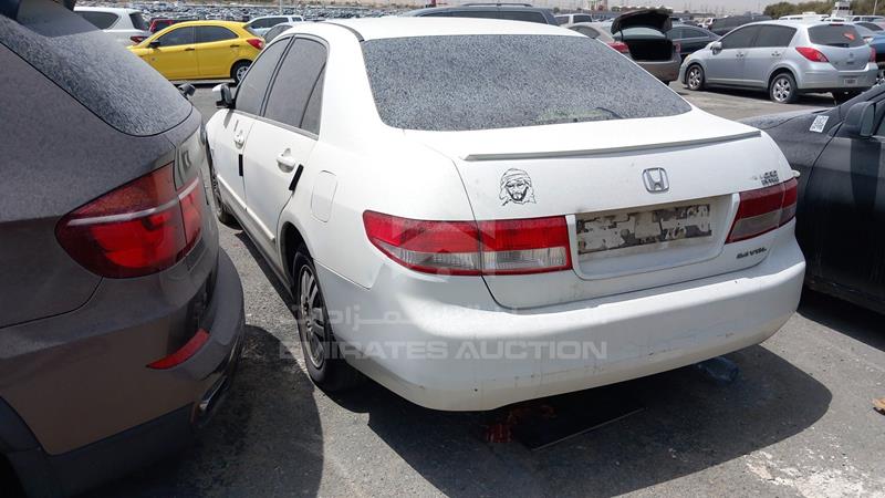 VIN: JHMCM56563C403354 Auction: EmiratesAuction Lot: 404966 VIN: JHMCM56563C403354 Honda Accord 2003 WHITE Photo 7
