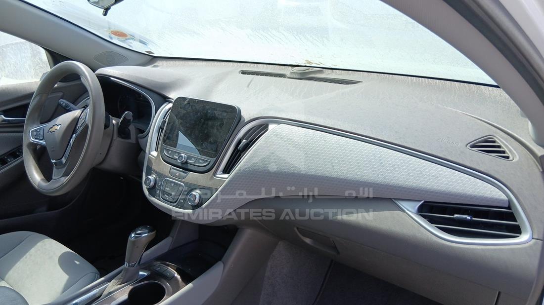 2019 Chevrolet Malibu — Front Right Passenger Dashboard View — Photo 23