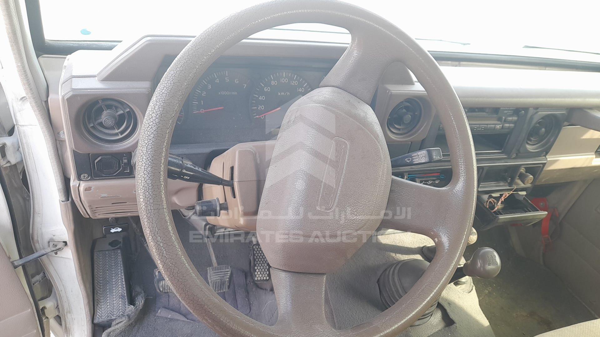 2001 TOYOTA LAND CRUISER PICKUP VIN: JTFLJ73J416005814