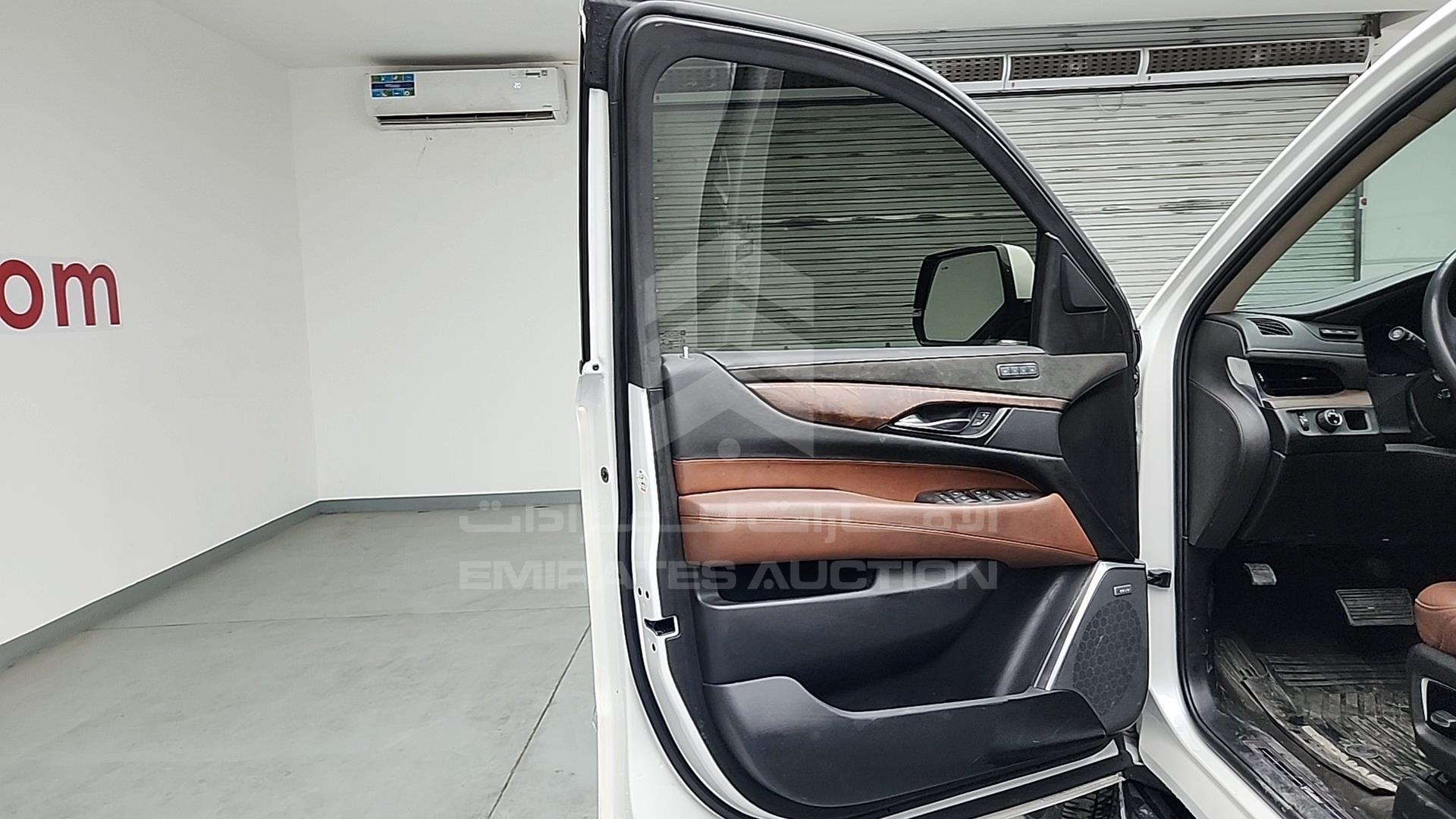 2020 CADILLAC ESCALADE VIN: 1GYS3BKJ7LR294489