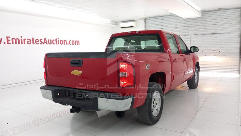 3GCPK9E7XCG160017 Auction: EmiratesAuction Lot: 409827 3GCPK9E7XCG160017 Chevrolet Silverado 2012 RED Photo 8
