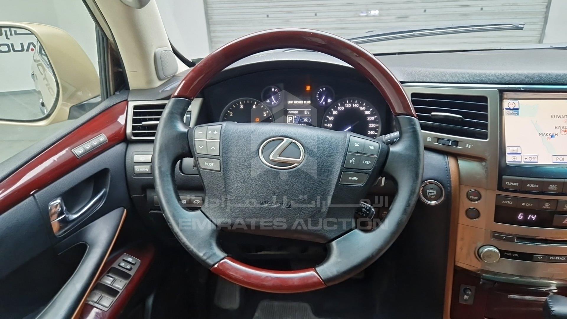 2014 LEXUS LX 570 VIN: JTJHY00W2E4145215