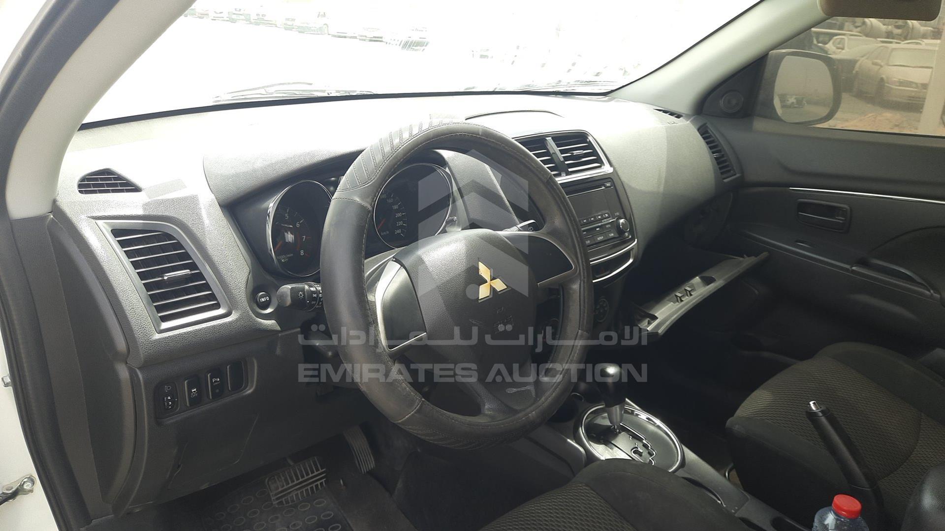 2017 MITSUBISHI ASX VIN: JE4LP21U5HZ703144