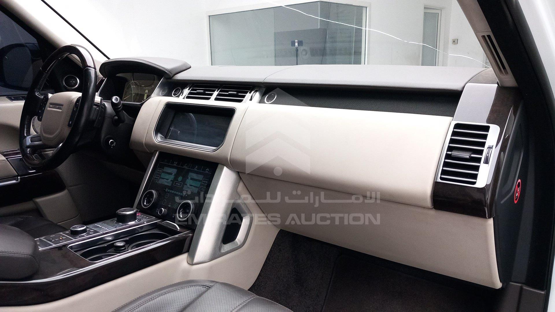 2014 RANGE ROVER VOGUE VIN: SALGA2EFXEA168100
