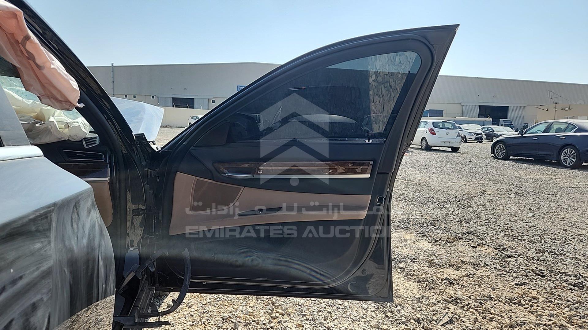 2015 BMW 730 VIN: WBAYE2102FD836762